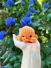 Load image into Gallery viewer, Orange Super Mini Octo Plush